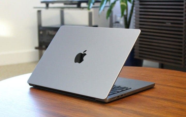 MacBook Pro 14" M2 Pro / Max (2023) Back