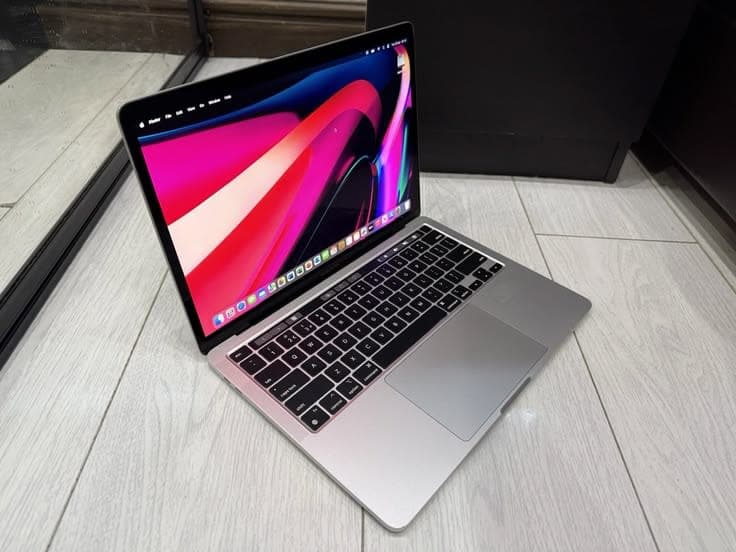 MacBook Pro 13" M1 (2020) Back